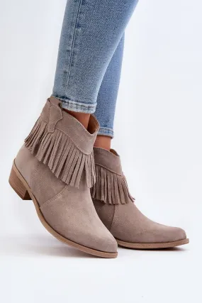 Heel boots Step in style