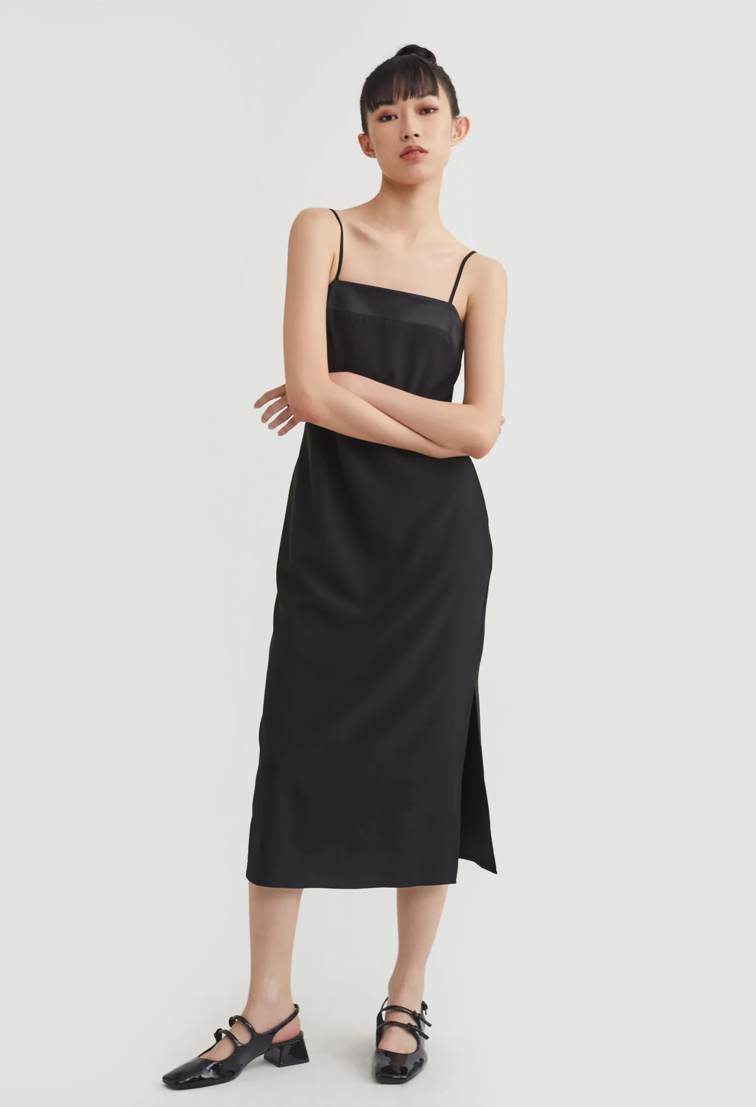 Monotone Contrast Trim Slip Midi Dress